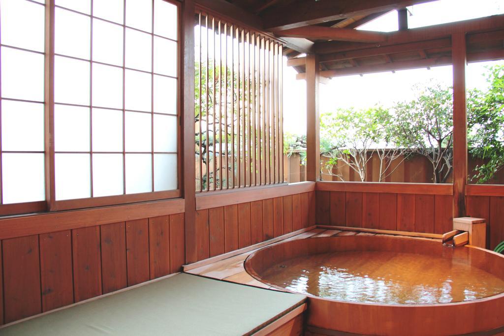 Ajiro Kanko Hotel Atami  Buitenkant foto